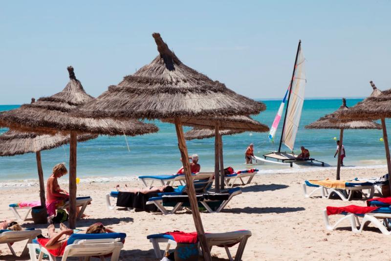 Golf Beach Hotel Aghir Bagian luar foto