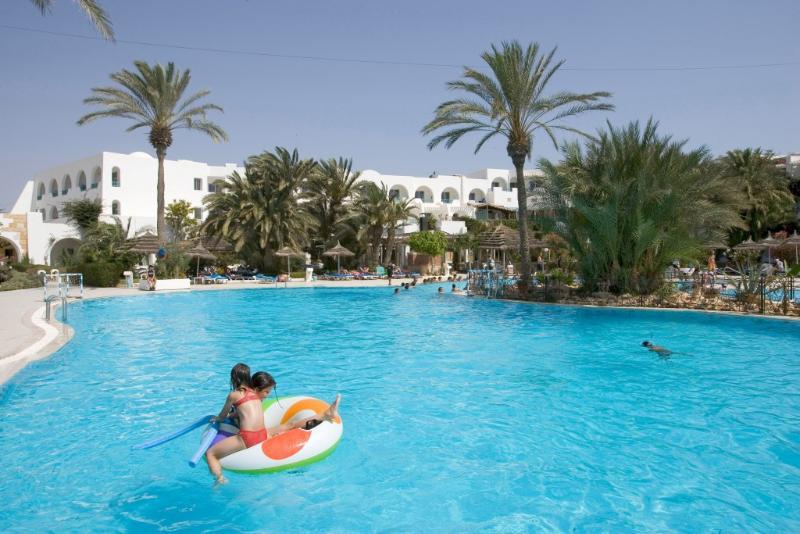 Golf Beach Hotel Aghir Bagian luar foto