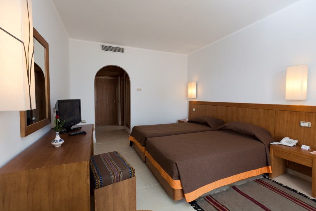 Golf Beach Hotel Aghir Bagian luar foto
